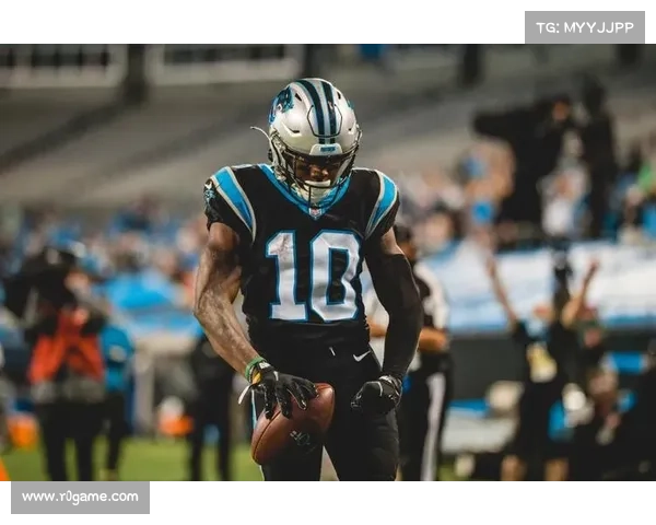 老鹰外接手AJ布朗训练中增加接球路线，备战关键分区战